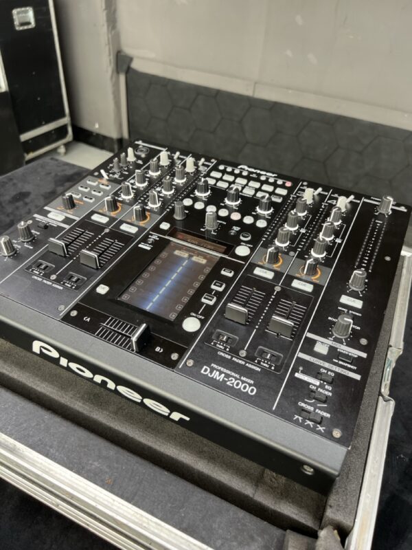 Pioneer DJM-2000 NXS - Image 2