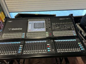 DiGiCo SD10-SD-Rack Bundle - Image 3