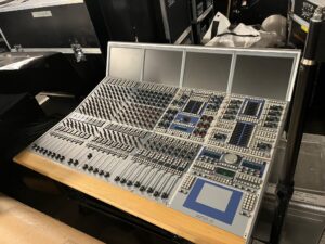 Stagetec Aurus 24
